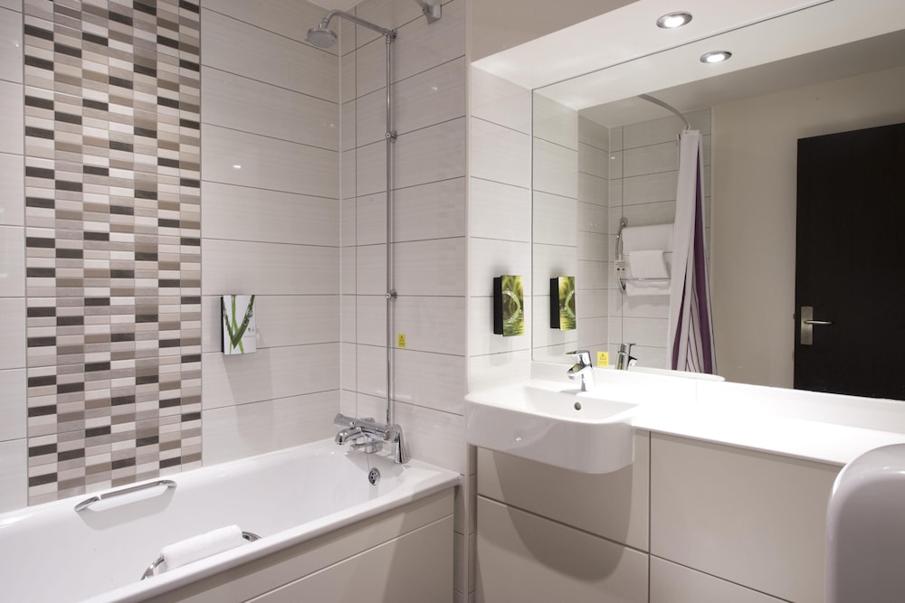 Premier Inn Bideford 62/66