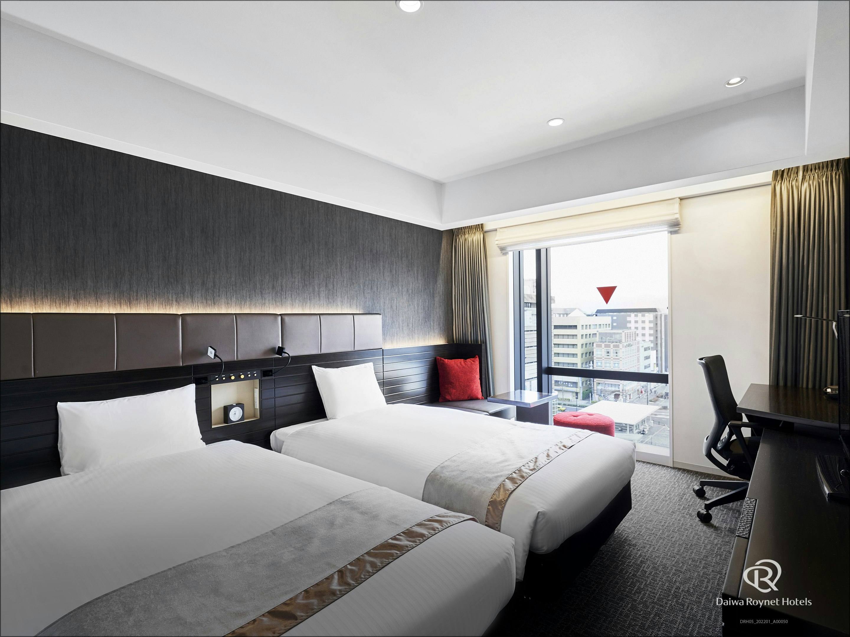 Superior, Twin Beds, Train View