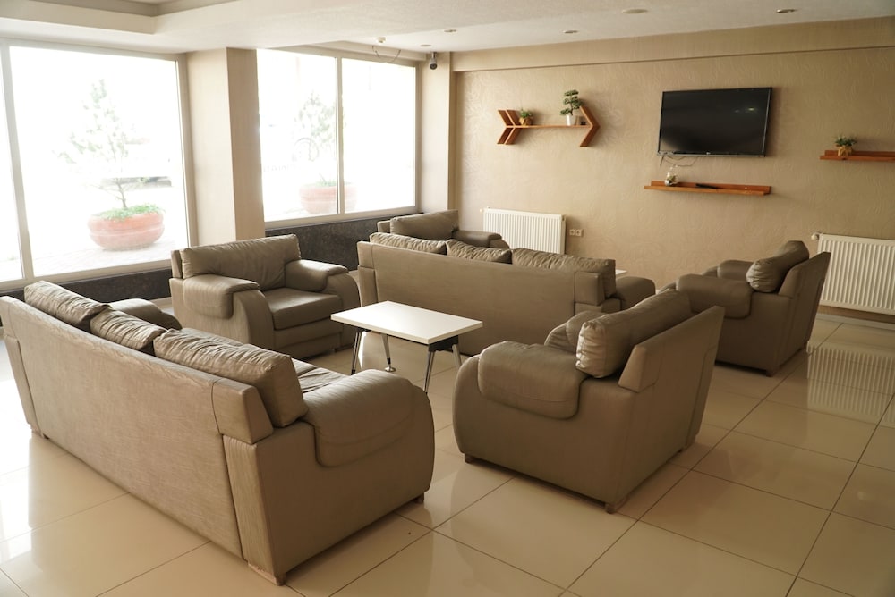 Otel Cinas 21/36