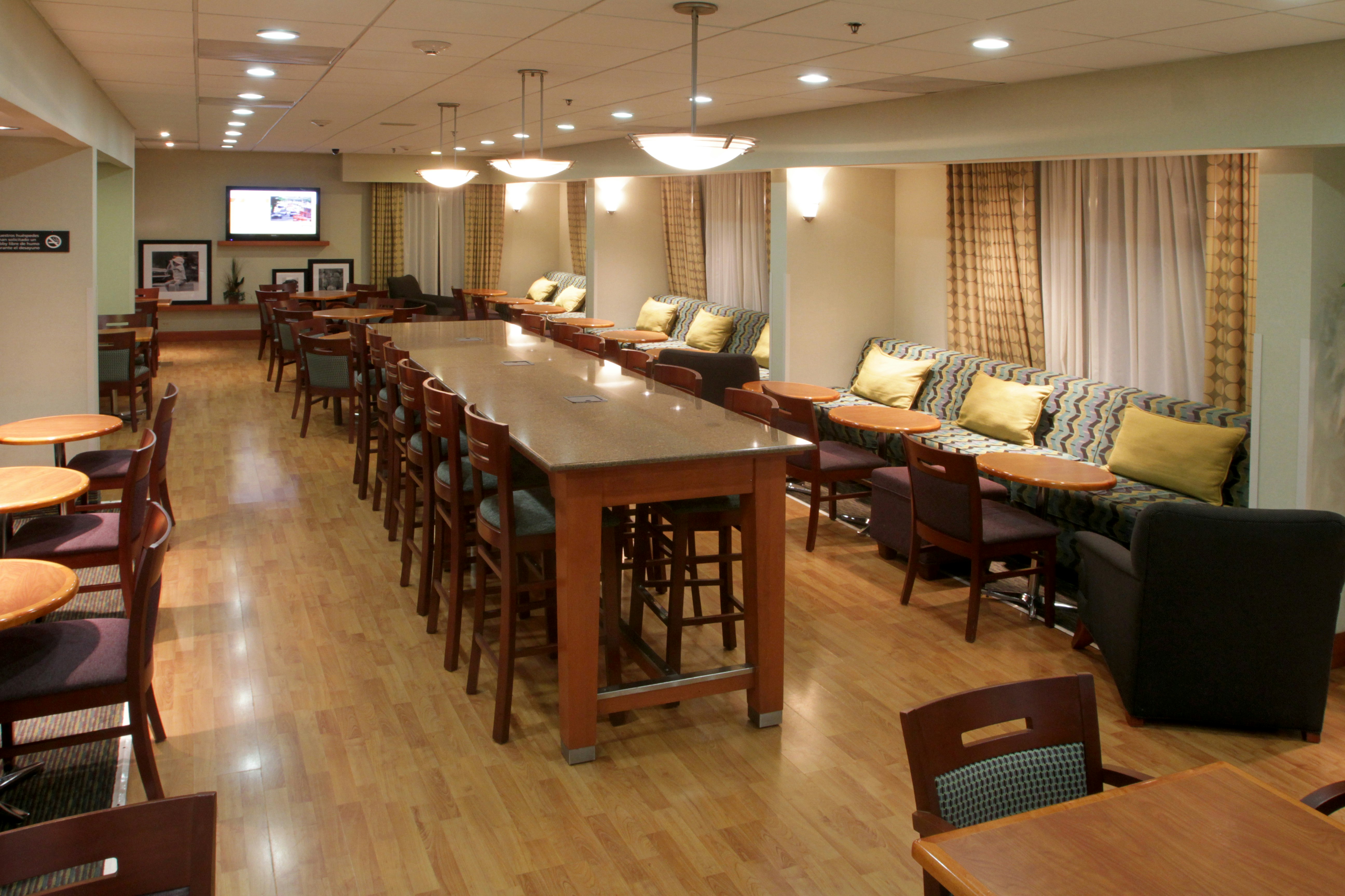 Hampton Inn by Hilton Monterrey Galerias Obispado 40/72