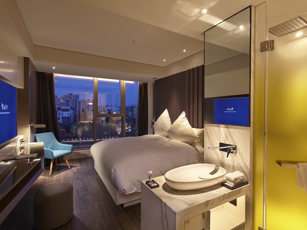 Mercure Yangzhou Dongguan Street 40/40