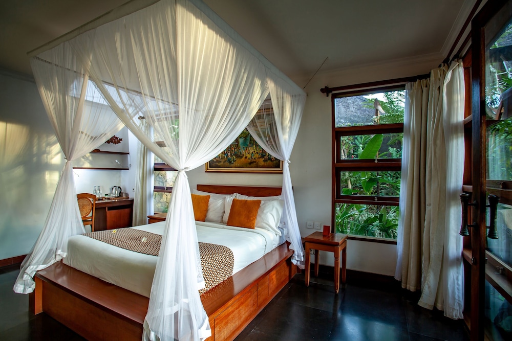 Deluxe with shower