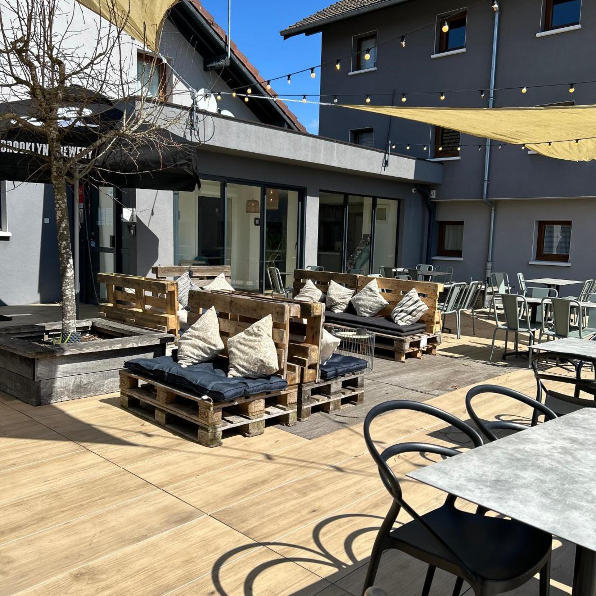 P'TIT DEJ-HOTEL ANNECY NORD 45/48