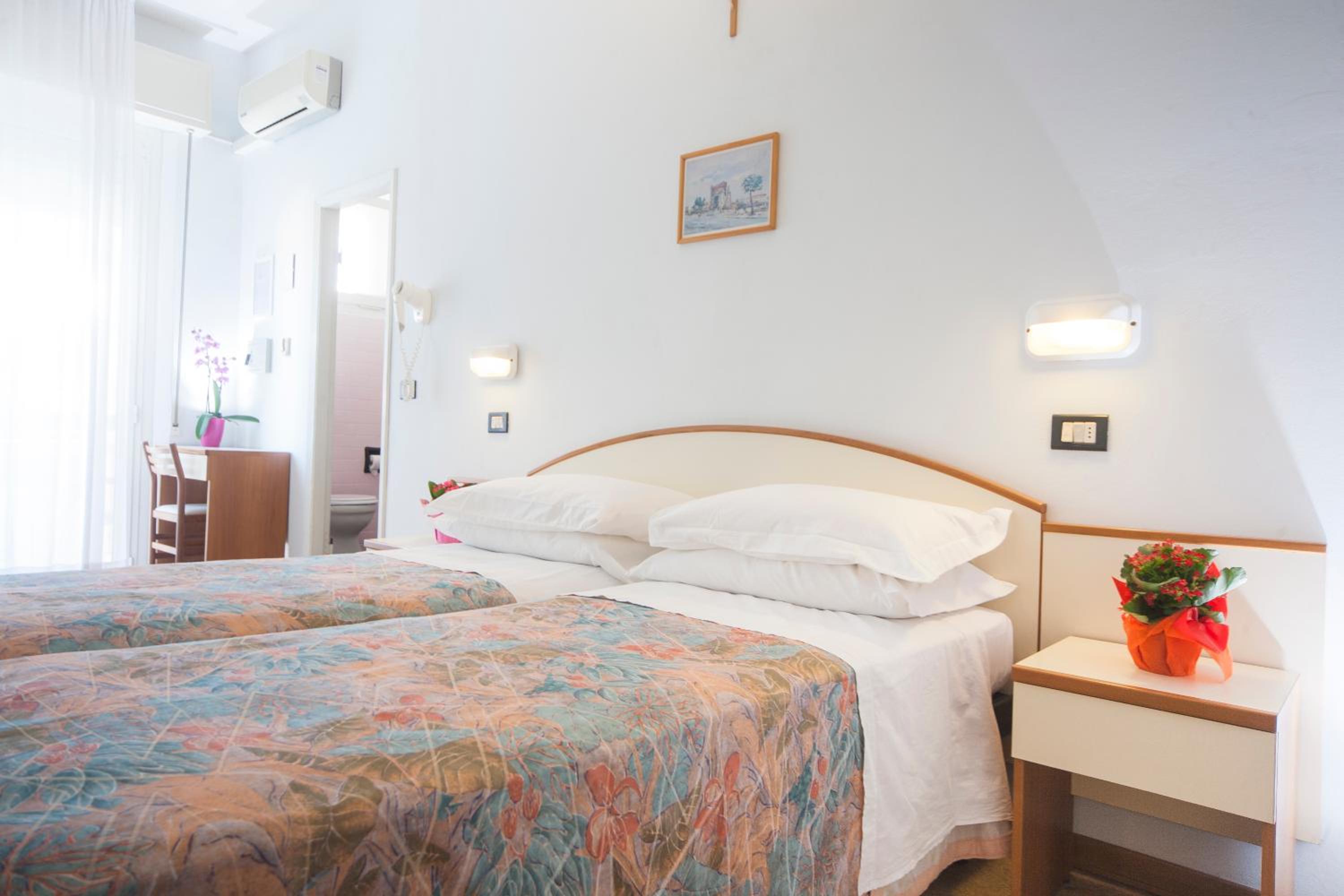 Hotel Latini 18/50
