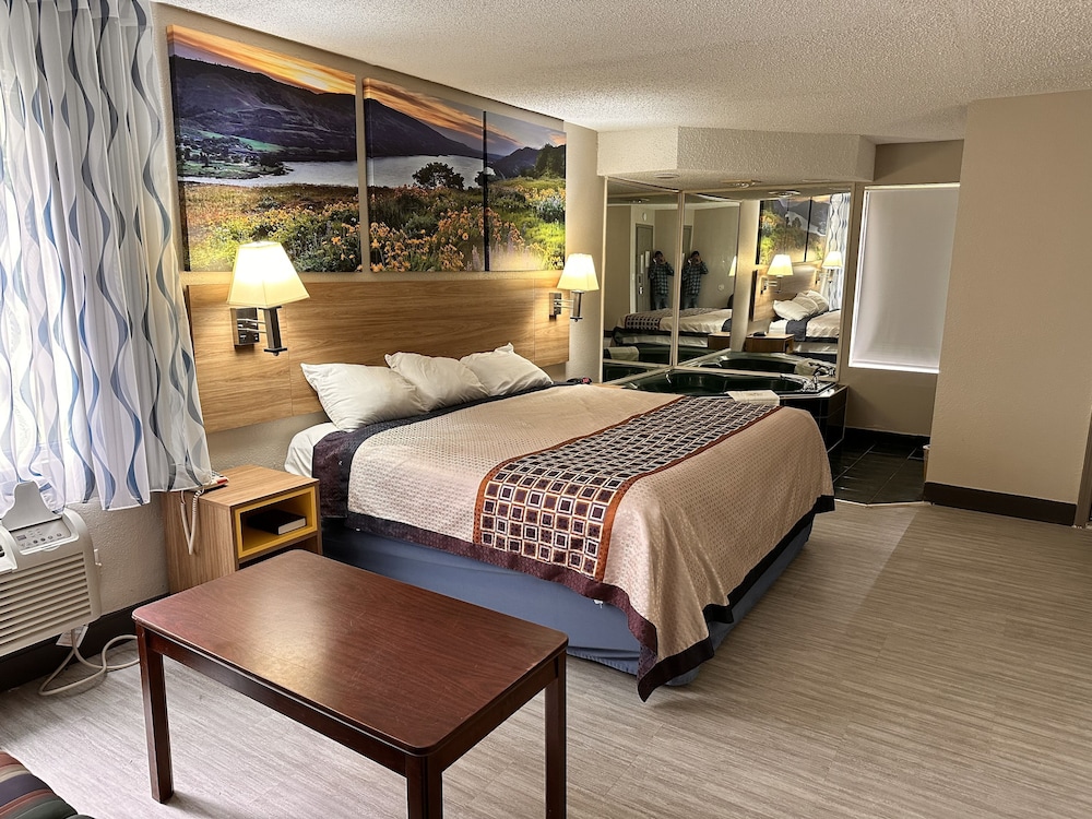 Days Inn by Wyndham Dahlonega 16/49