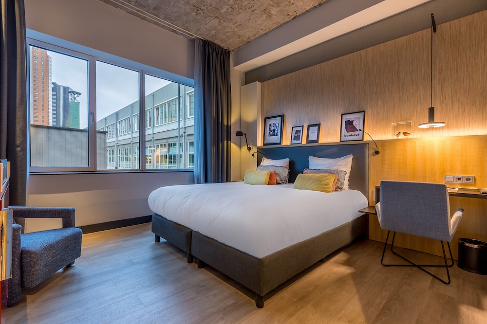 COMFORT, DOUBLE BED