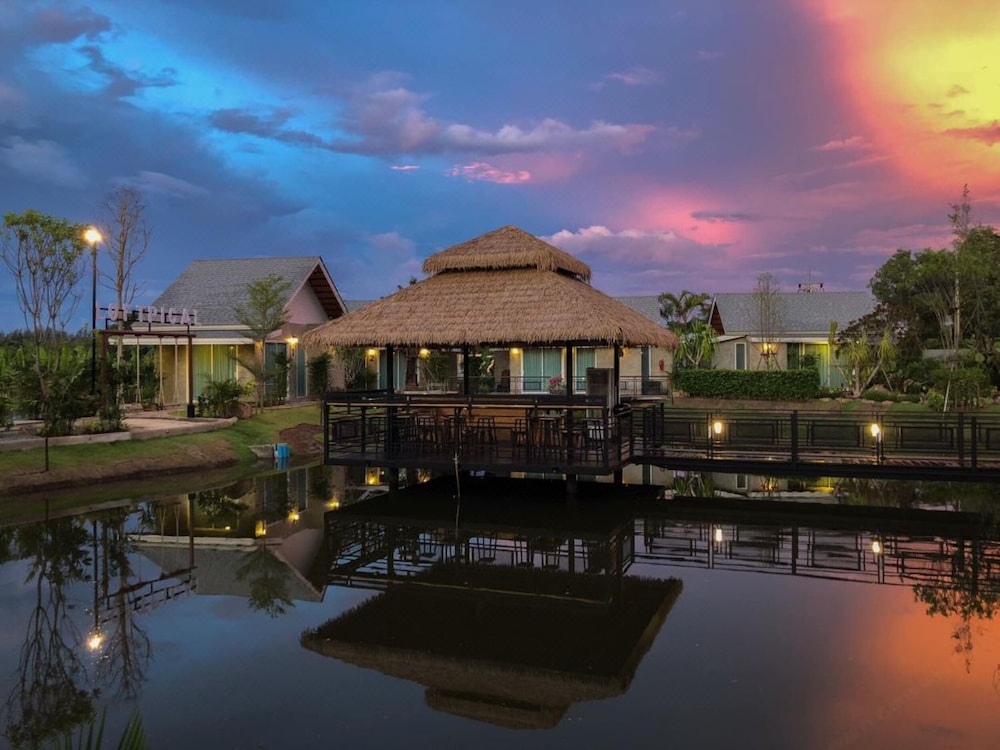 Loftpical Resort 35/49