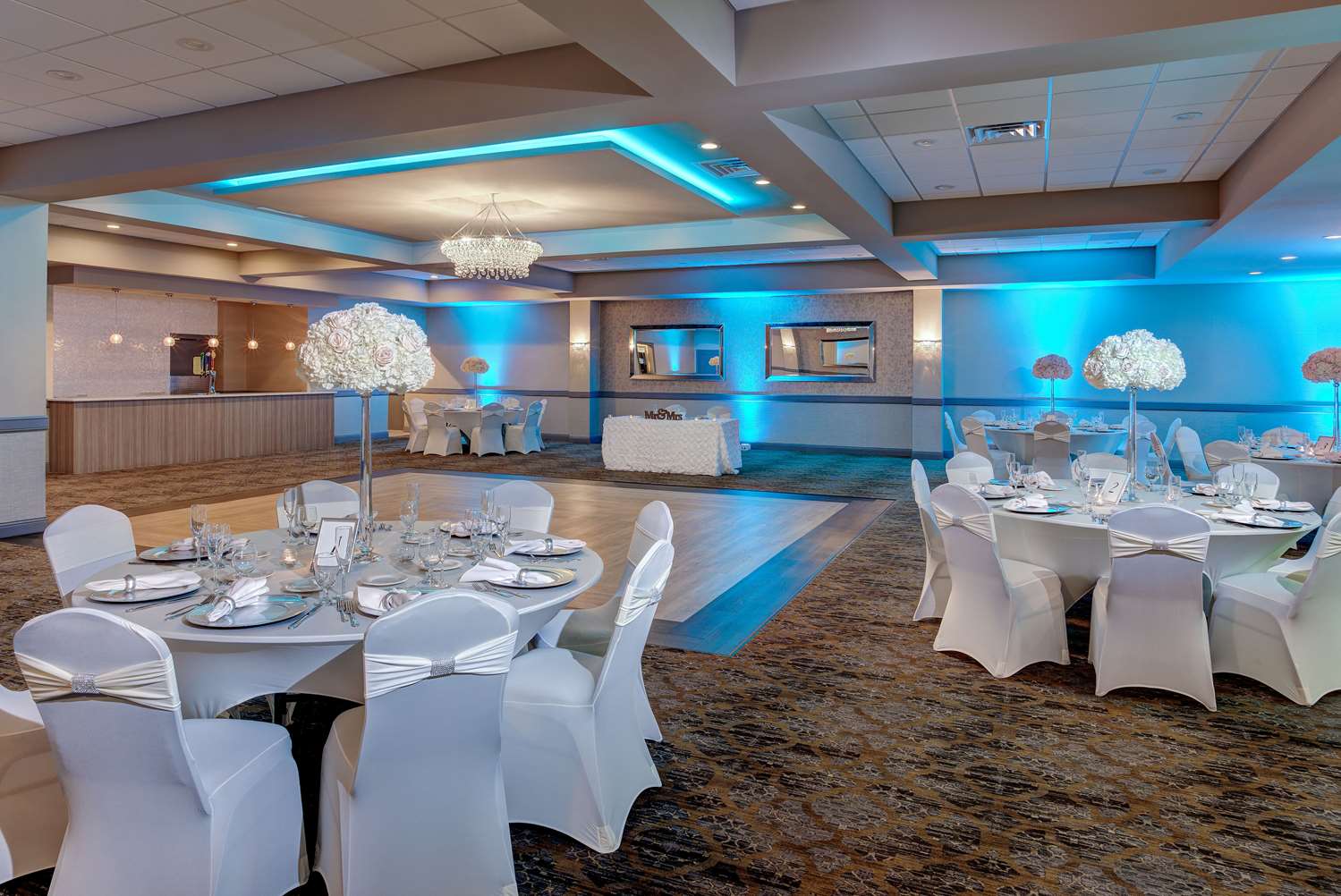 restaurant cafeteria