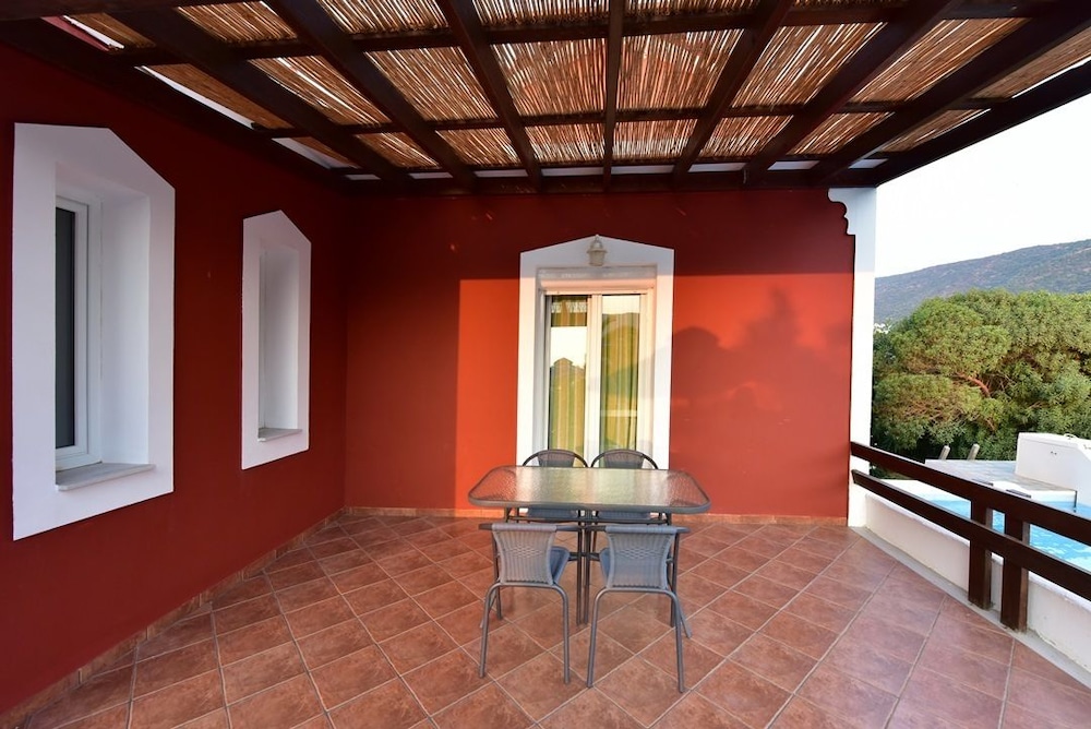 Mouzakis Villas 5/37
