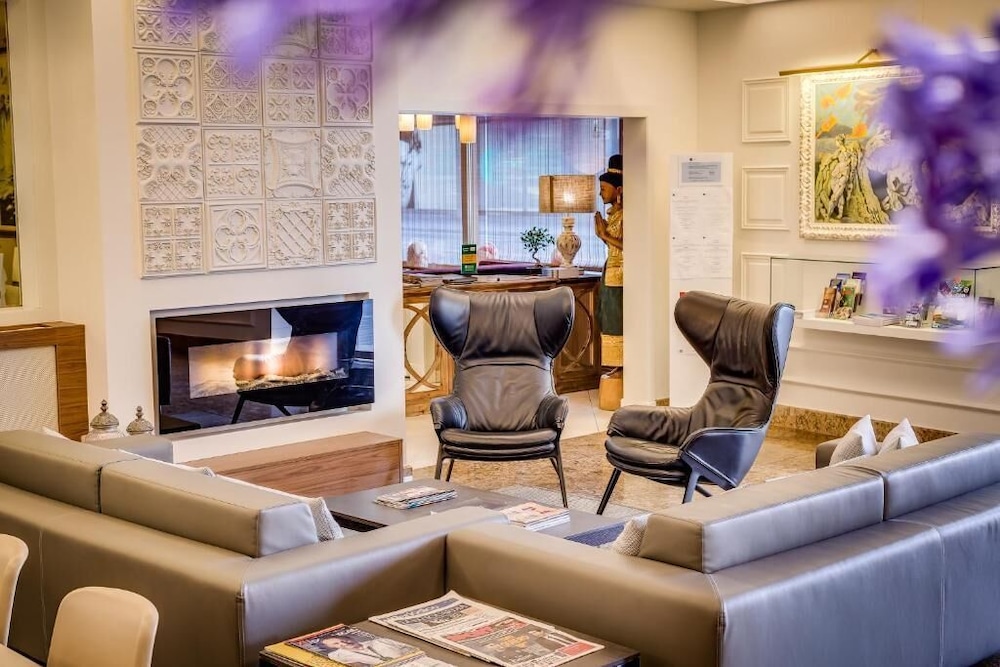 Hotel Pirineos Figueres 35/48