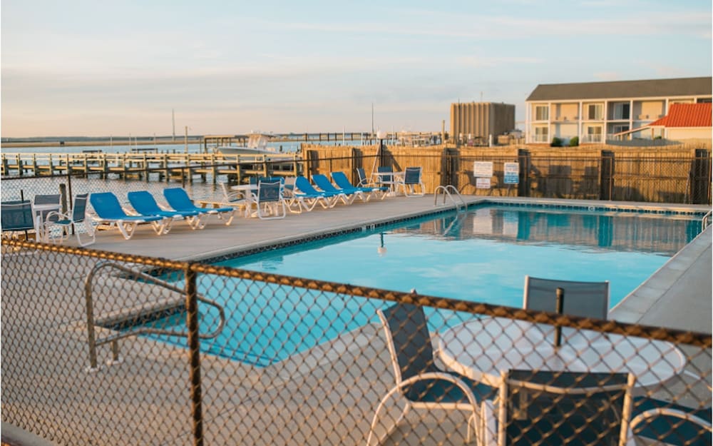 Waterside Inn 44/72