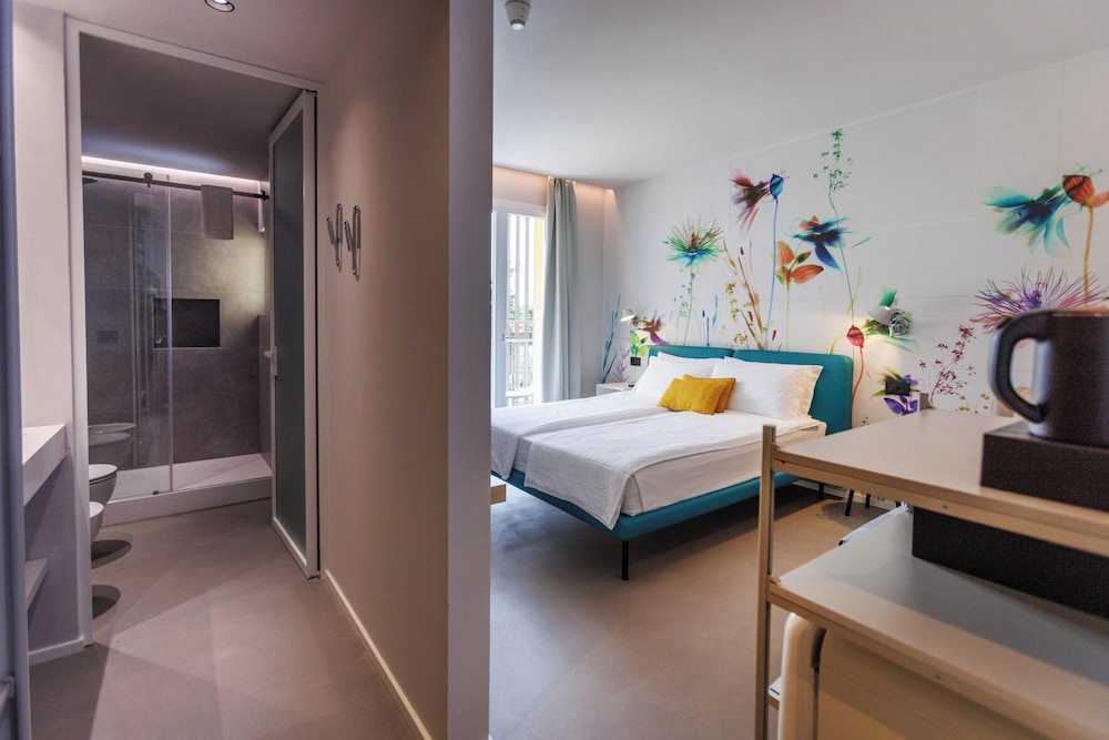 Hotel Meridiana 24/76