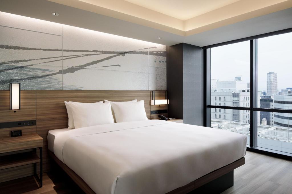 Courtyard, Suite, King Bed