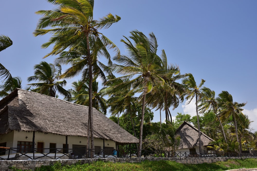KILIFI BAY BEACH RESORT 37/50
