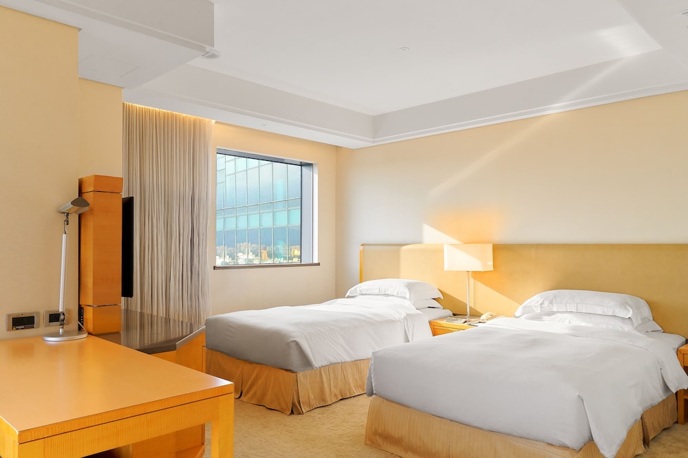 DELUXE, TWIN BEDS