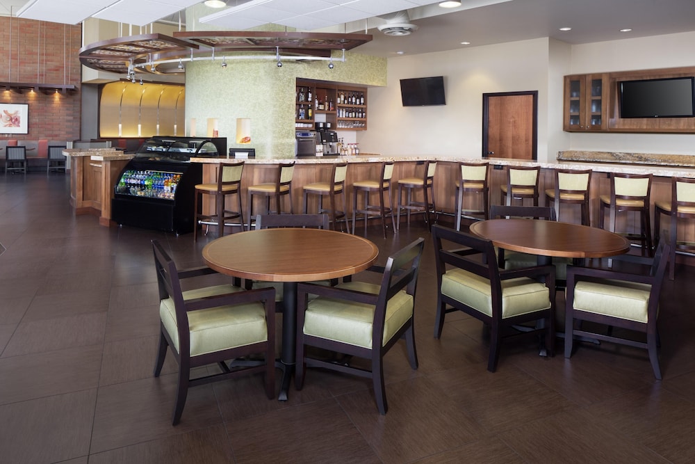 Hyatt Place Phoenix Mesa 42/56