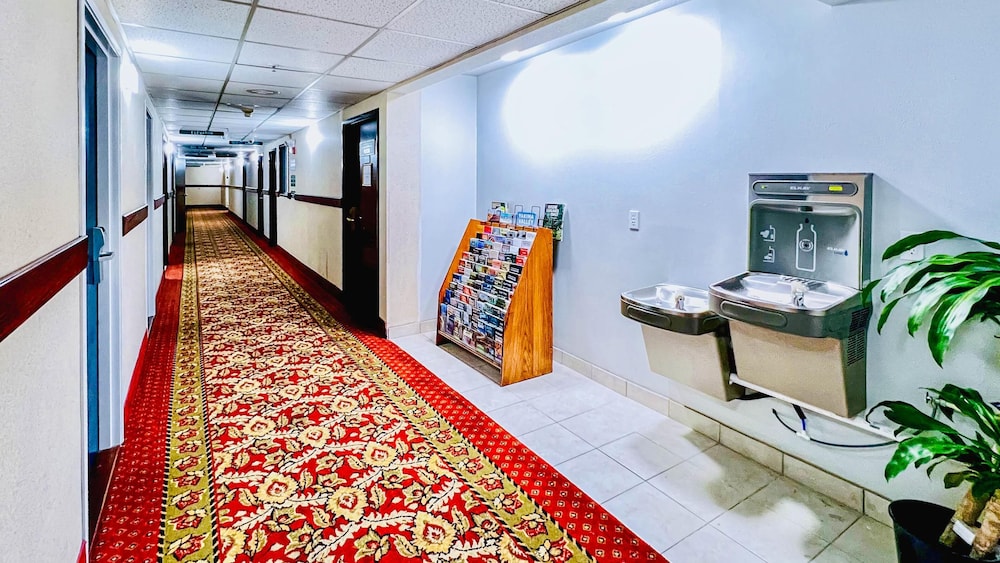 Studio6 Suites Portland, OR – Downtown OHSU 7/54
