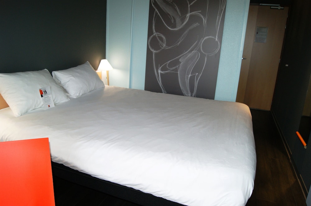 Ibis St Malo La Madeleine 11/68