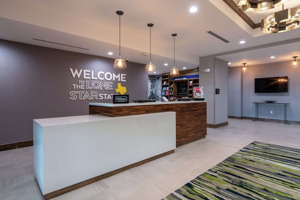 Lobby at Hampton Inn & Suites Dallas East TX, DALLAS - TX