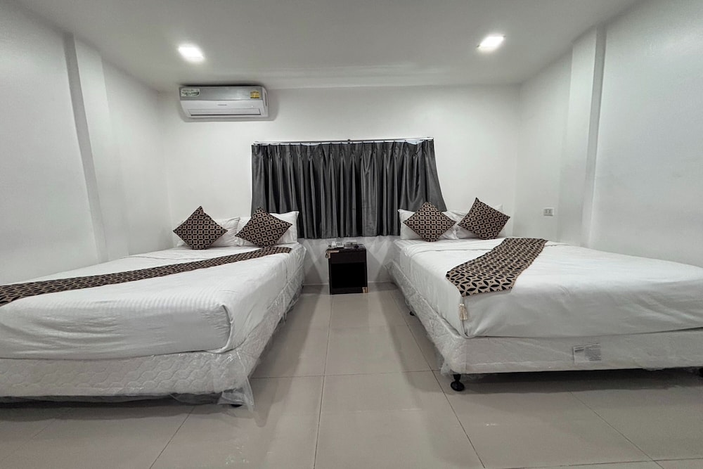 Family, 2 King Beds