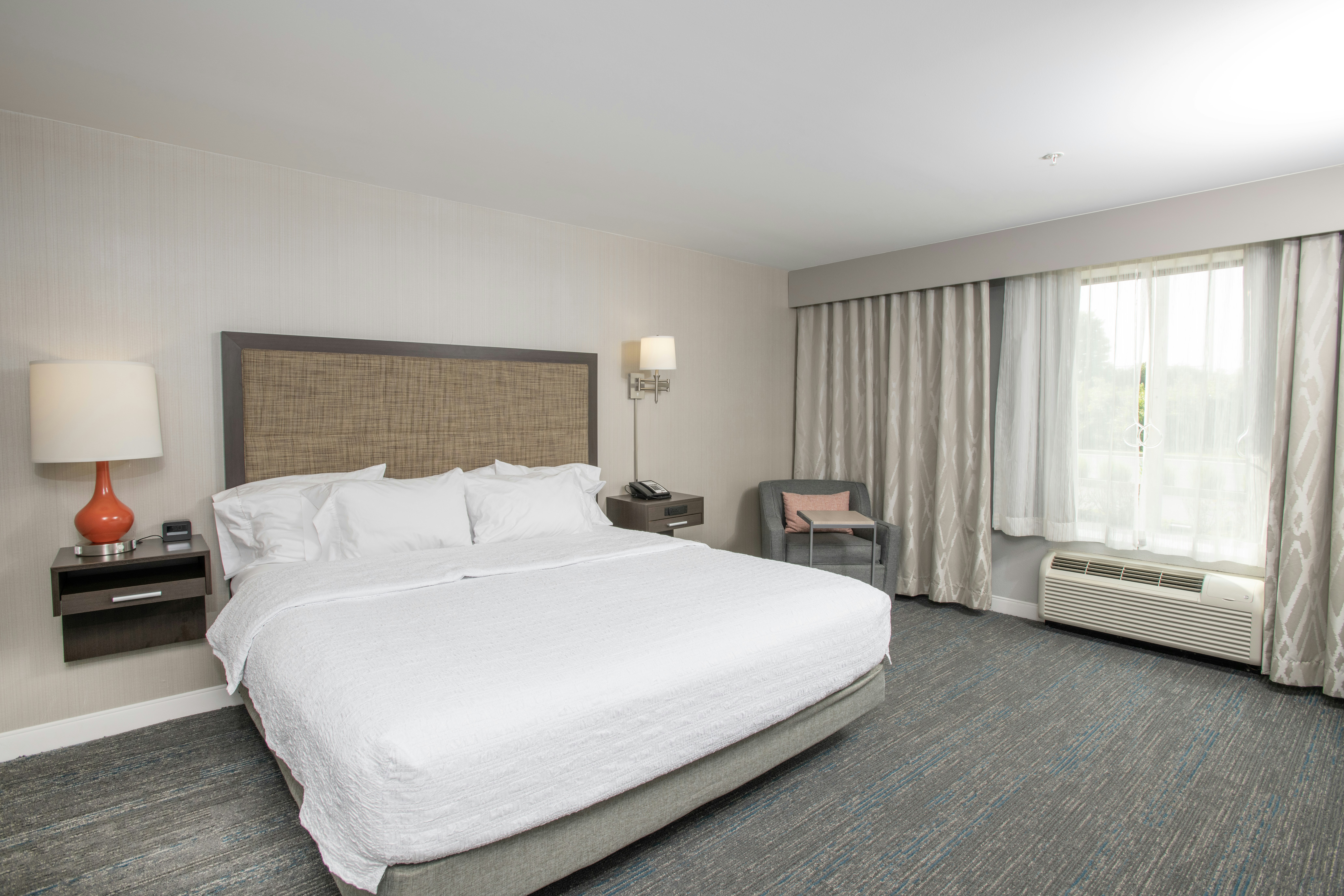 ROOM, KING BED, SOFA