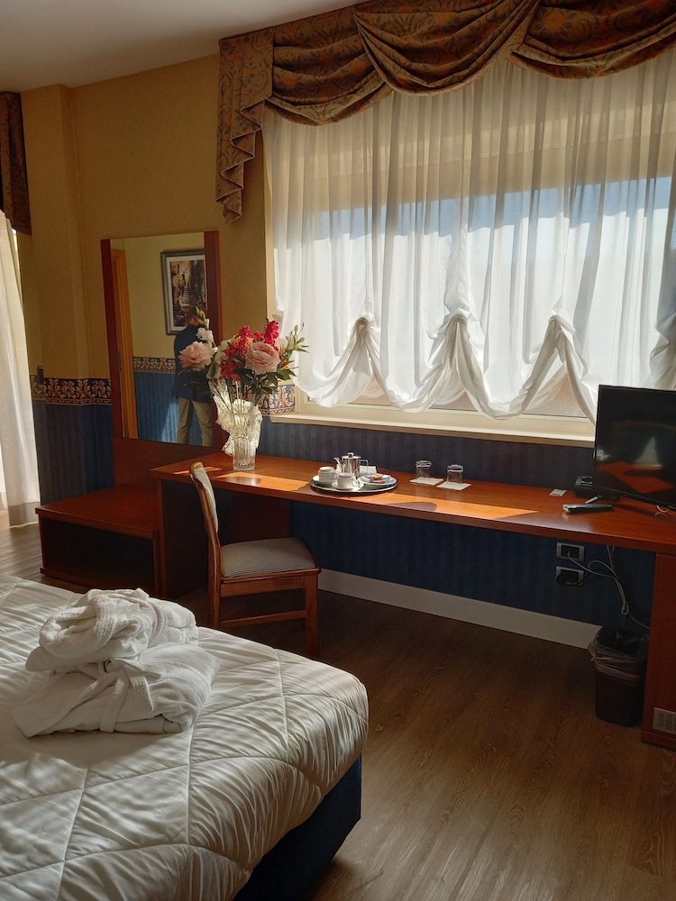 ELE Green Park Hotel Pamphili 29/65