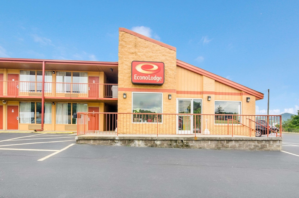 Econo Lodge Marion I-81 3/36