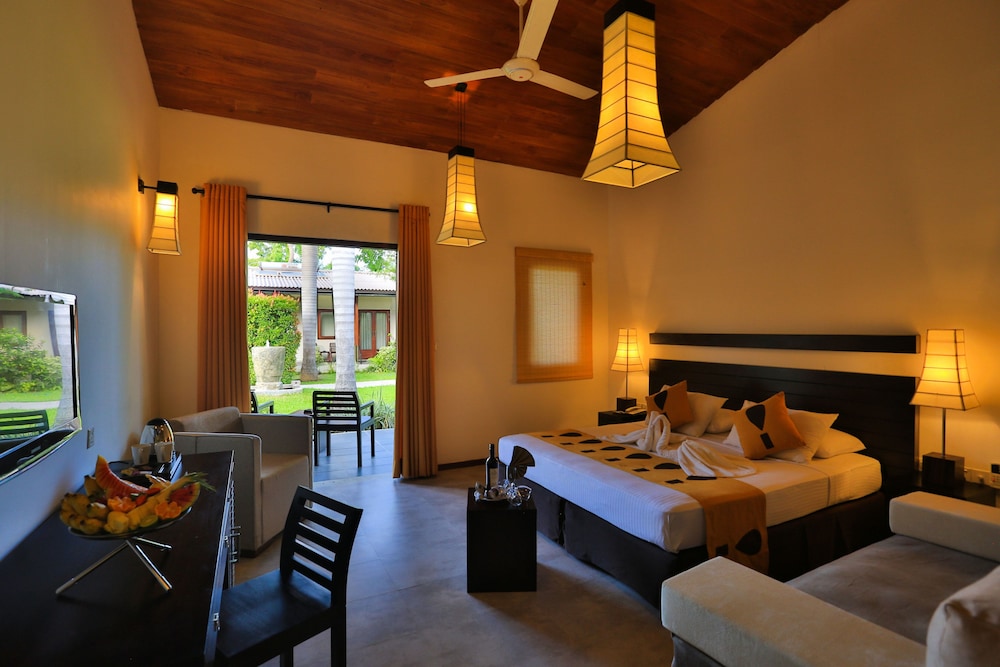 Chaarya Resort Spa By Chandrika 37/60