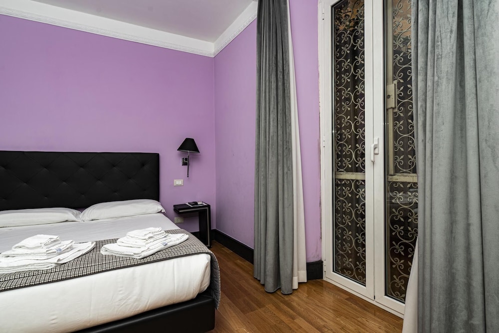 SUPERIOR, DOUBLE BED