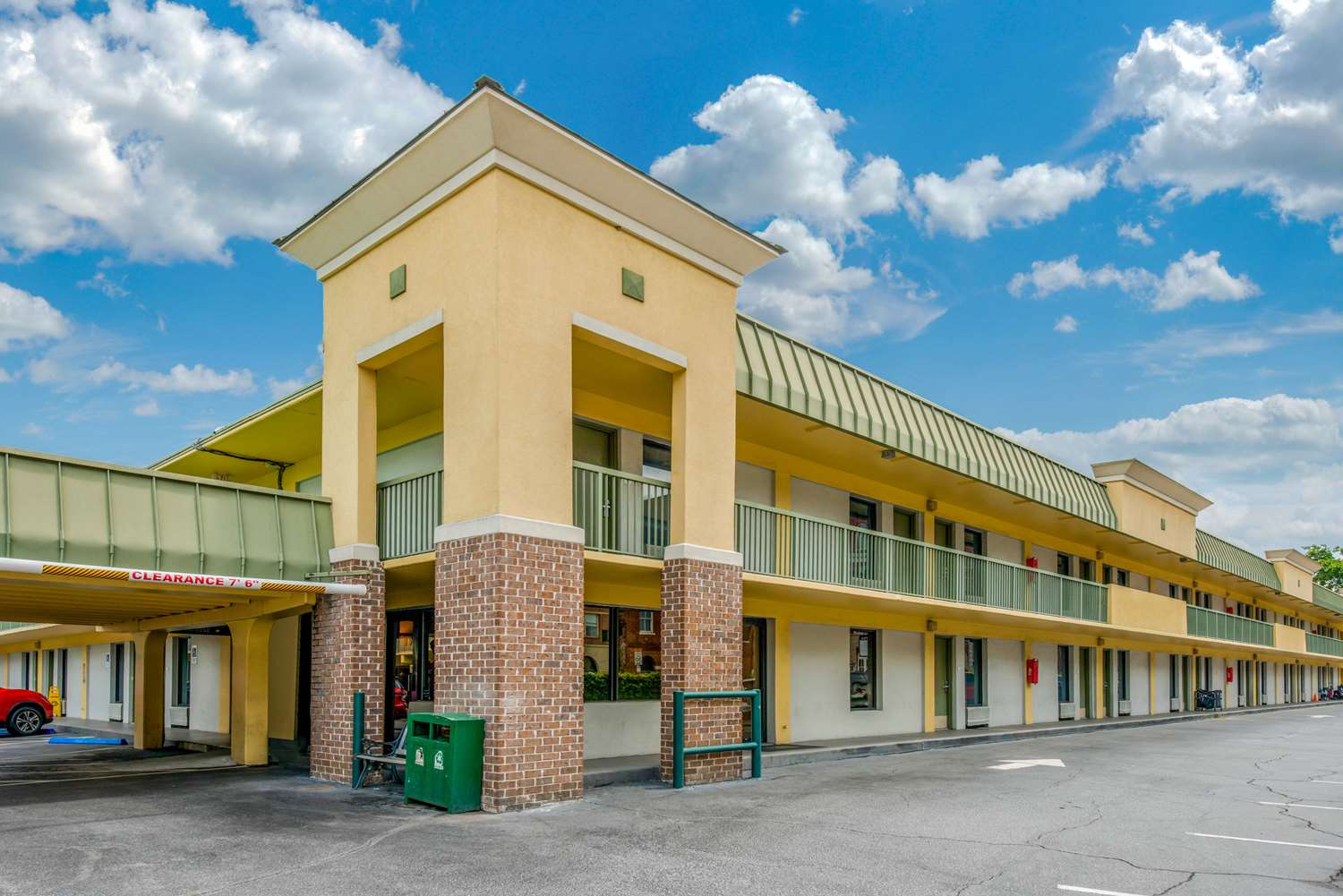 Quality Inn Savannah Historic District 28/31
