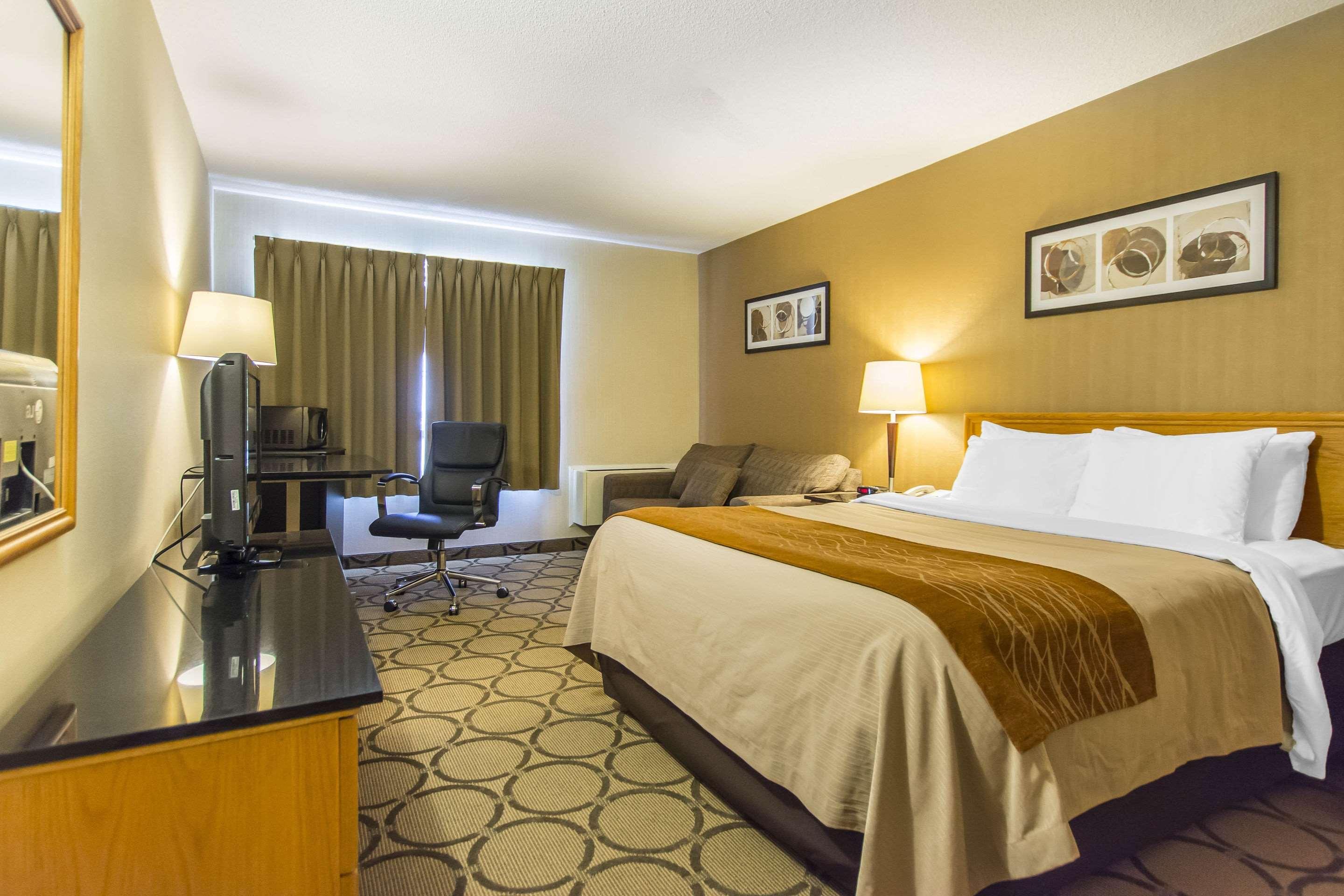 Room, Queen Bed, Accessible