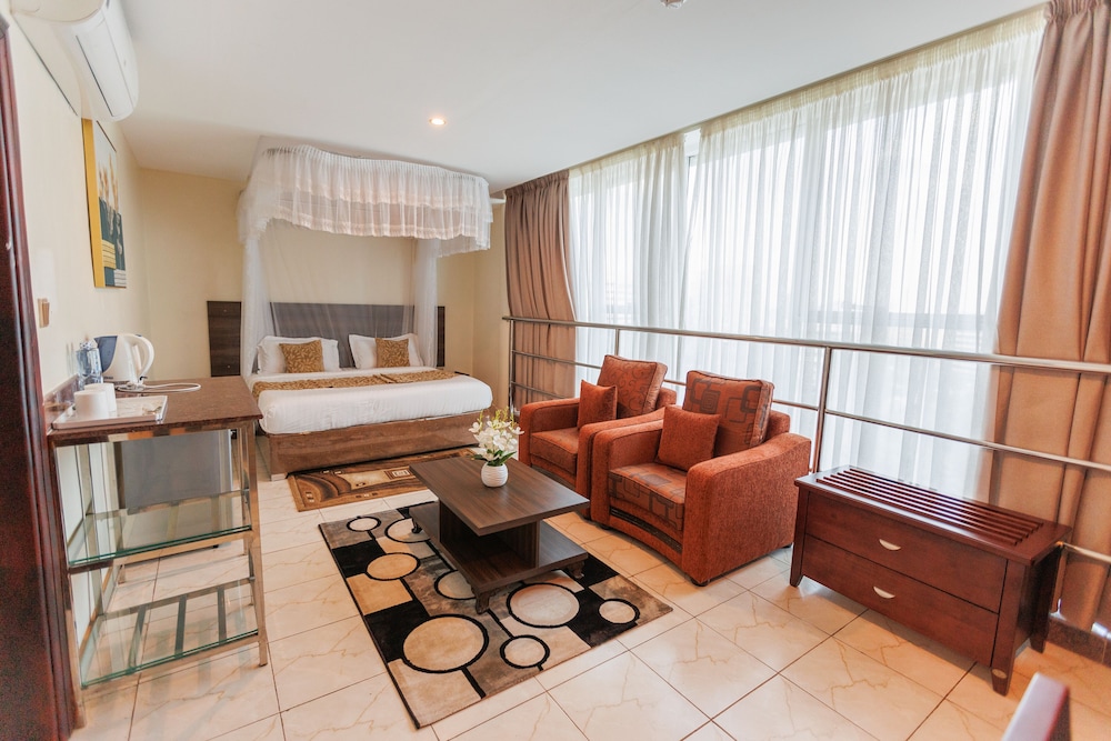 Kooki Hotel 35/50