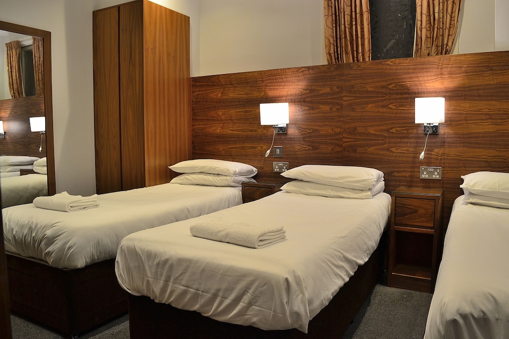 Leisure Inn Hotel 42/56