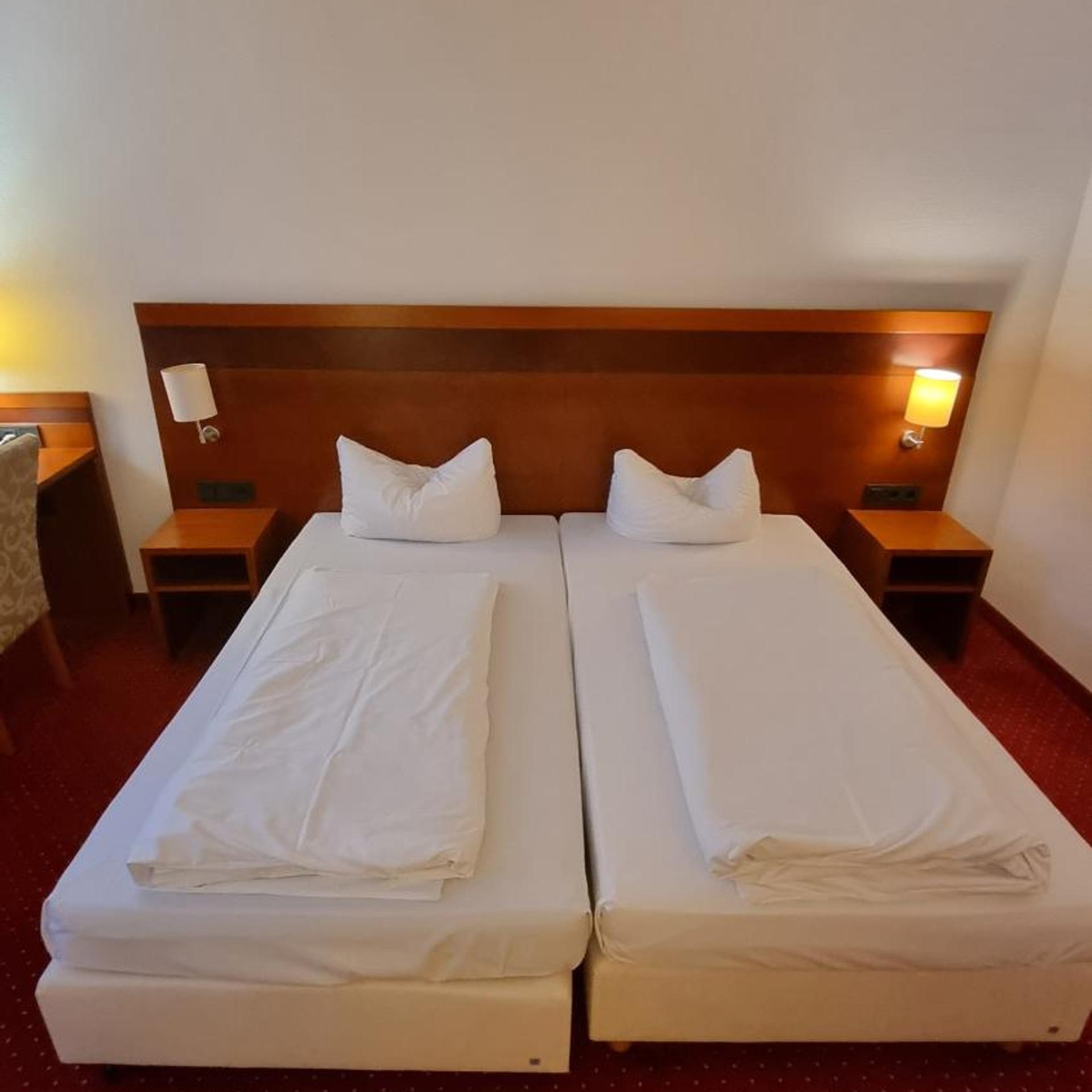 ROSENPARK LAURENSBERG HOTEL 25/45