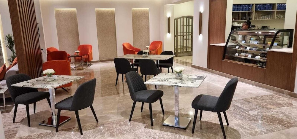 Gloria Hotel and Suites 20/28