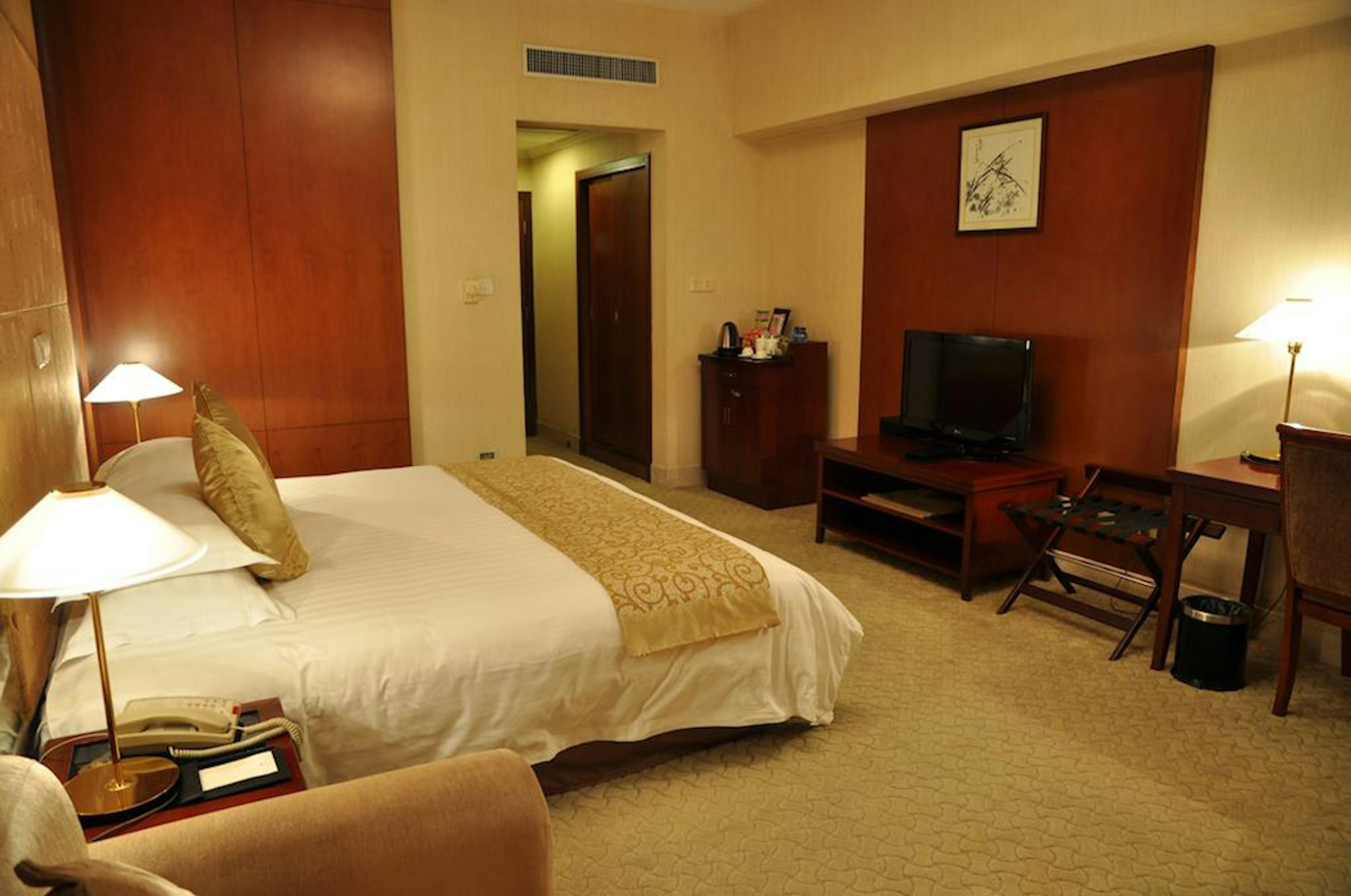 NEW CENTURY HOTEL NINGHAI 9/19