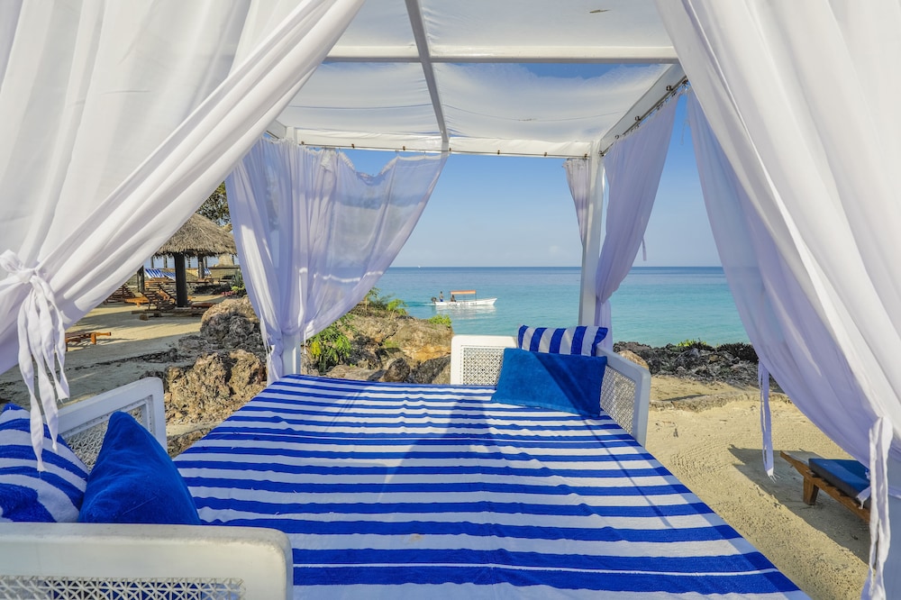 Royal Zanzibar Beach Resort 48/50