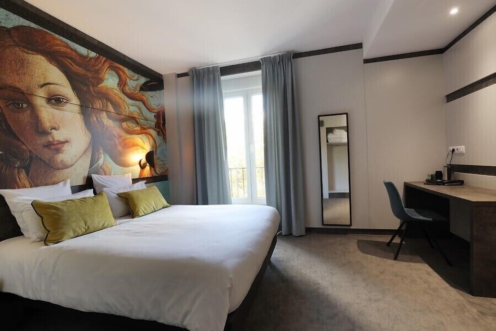 P Tit Dej Hotel Millau La Capelle 4/33