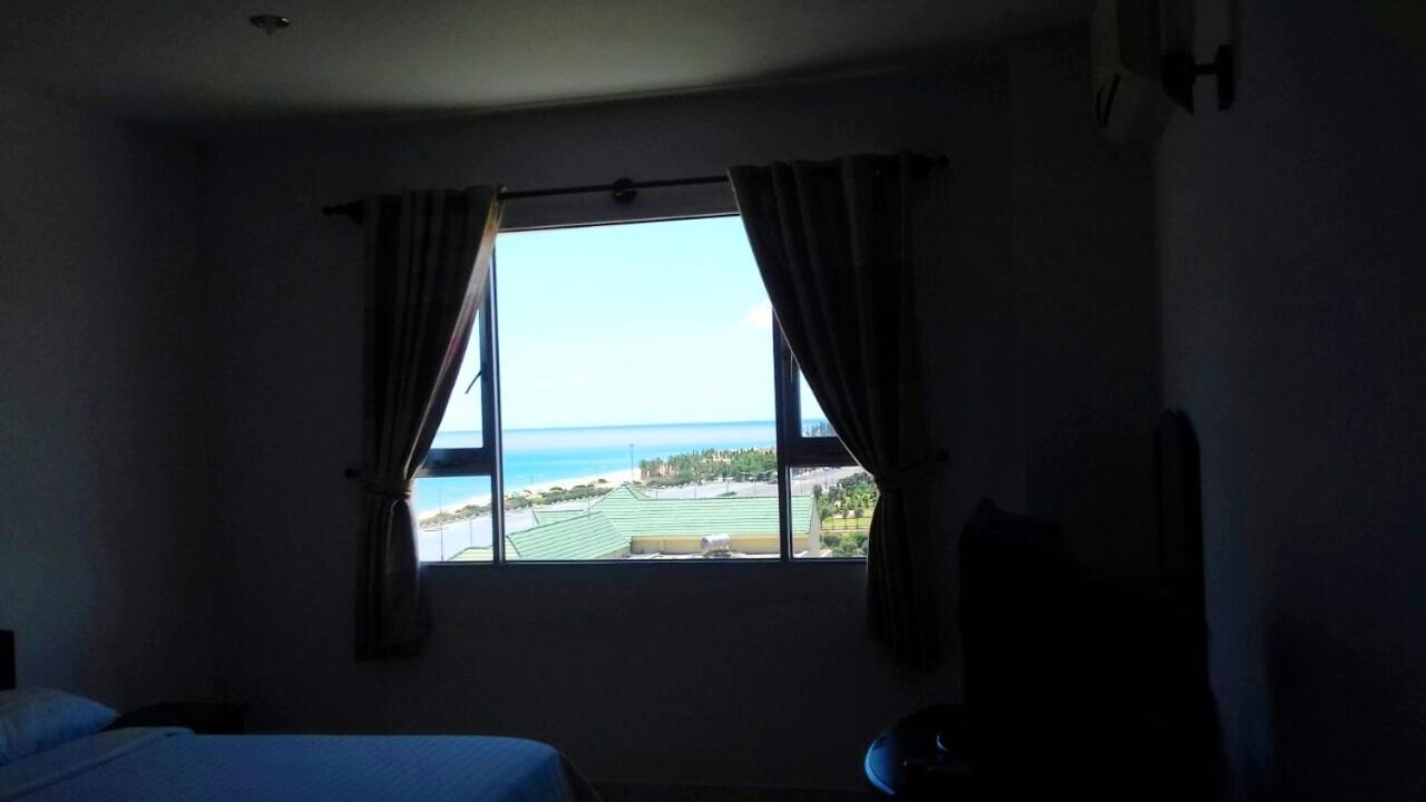 Long Beach Hotel 15/44