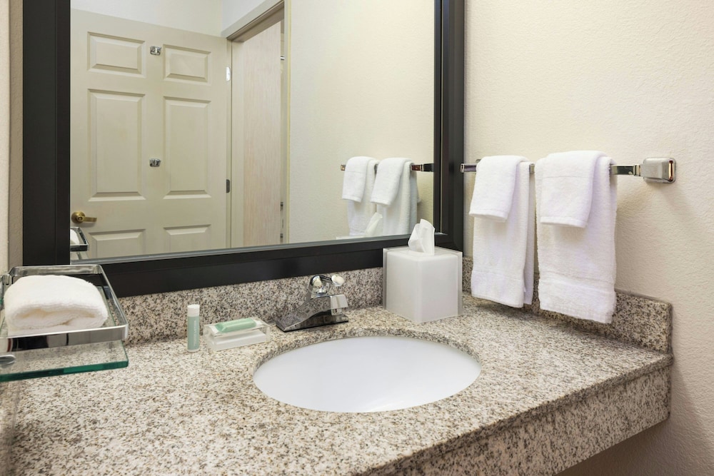 Residence Inn By Marriott Bloomington By Mall of America 44/48