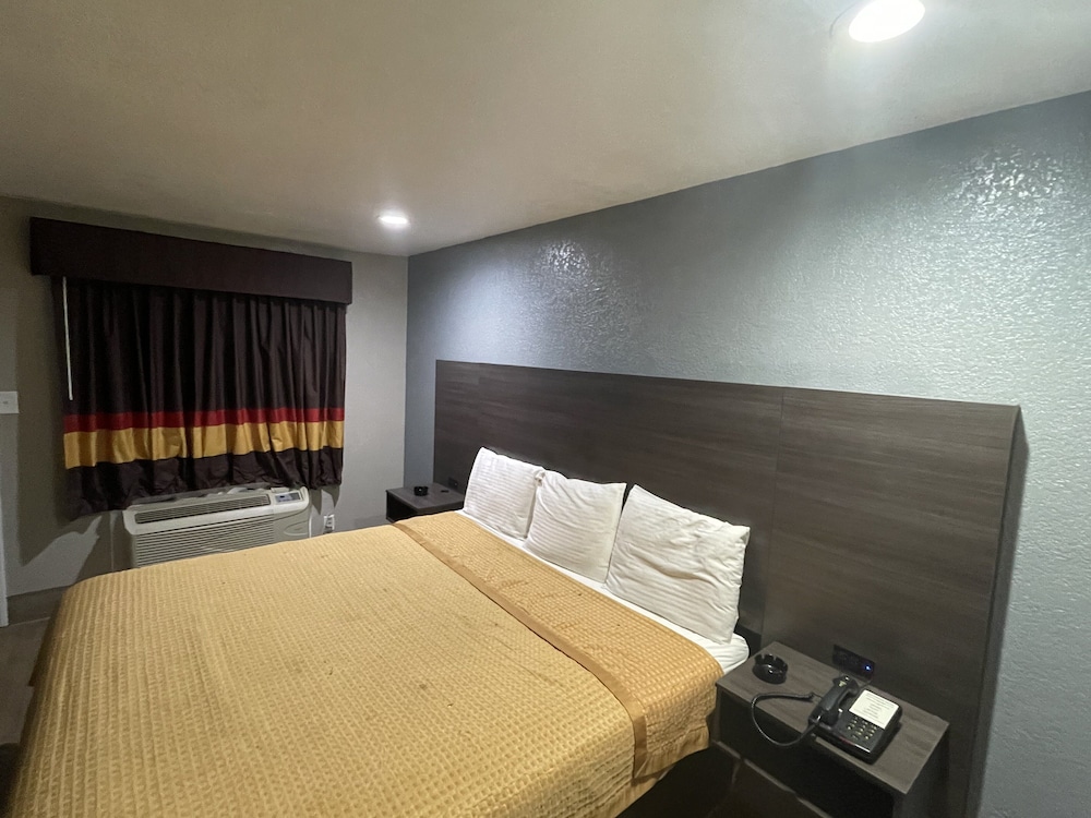 STANDARD, KING BED