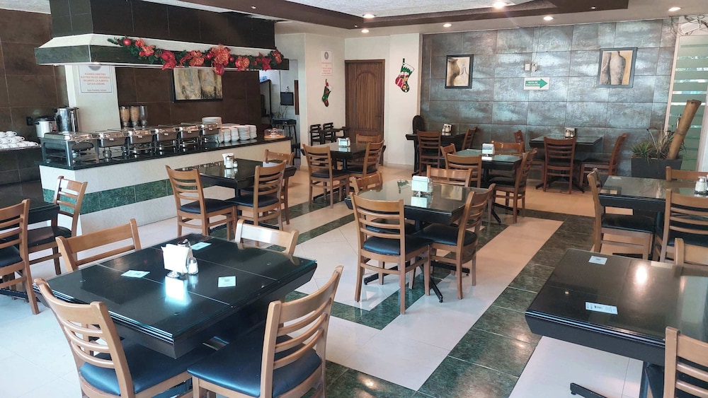 Real Del Sol Hotel 32/50