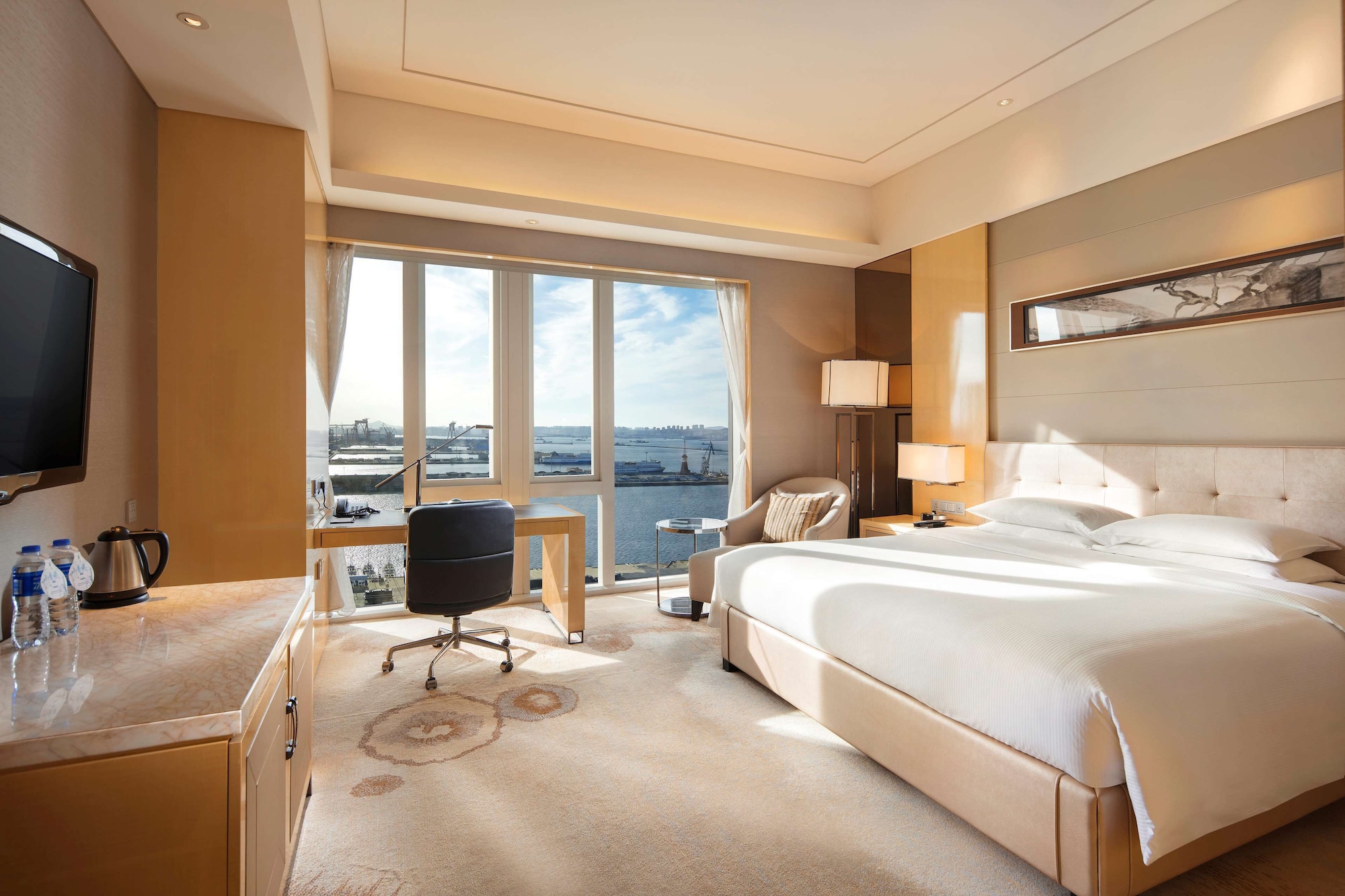 Executive, King Bed, Lounge Access