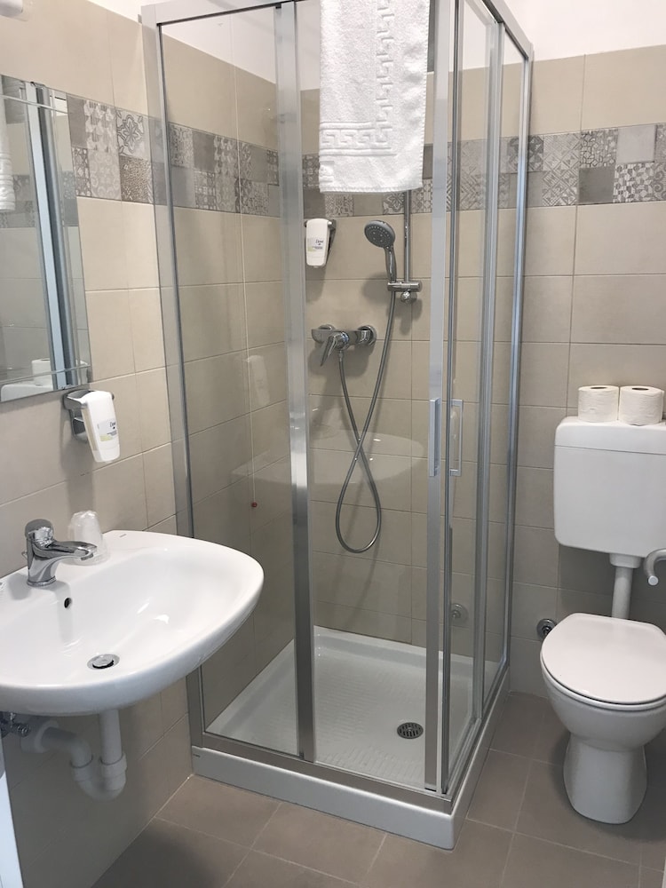 Hotel Vischi 47/50