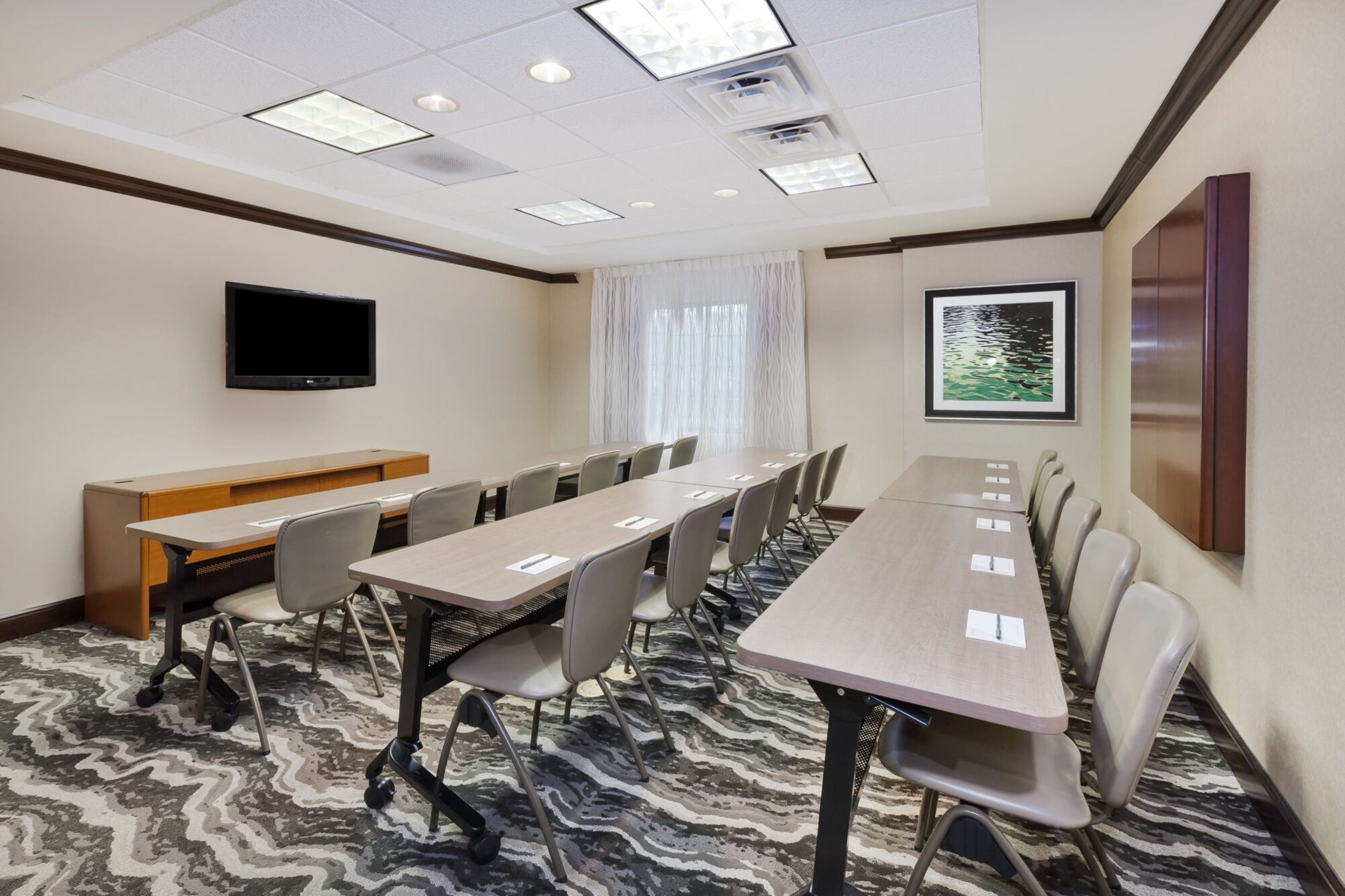 Staybridge Suites Lansing-Okemos 72/84