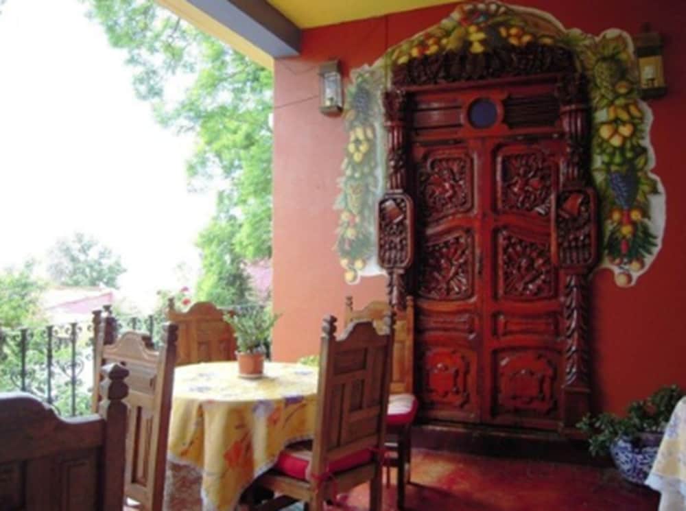 Hacienda de las Flores 9/50