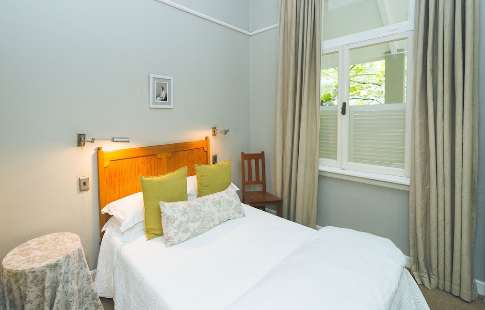 Osborne House - Guest House 23/72