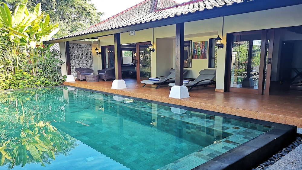 Villa Nirvana 54/81