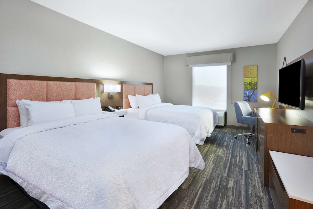 Hampton Inn & Suites Grandville Grand Rapids South 14/35