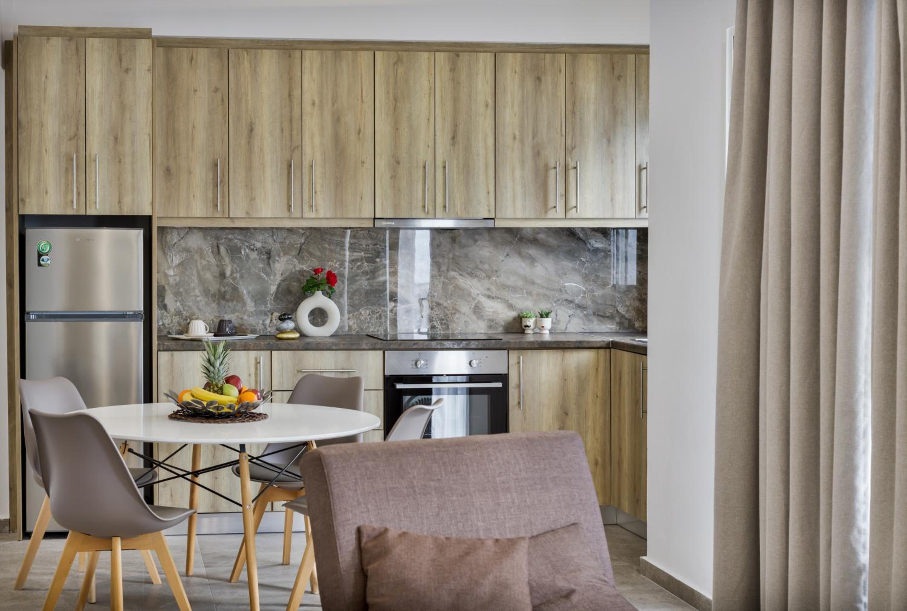 Semes Luxury Apts By Estia 12/20